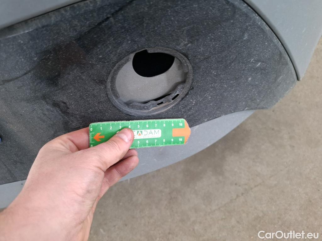  Toyota  Corolla TOYOTA  / 2018 / 5P / Berline Hybride 122h Design #14