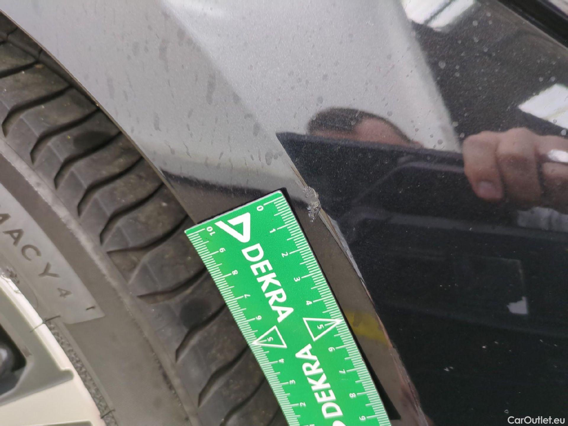  Bmw  Serie 3 BMW Série 3 Touring / 2022 / 5P / Break 318i 156ch Business Design BVA8 #17