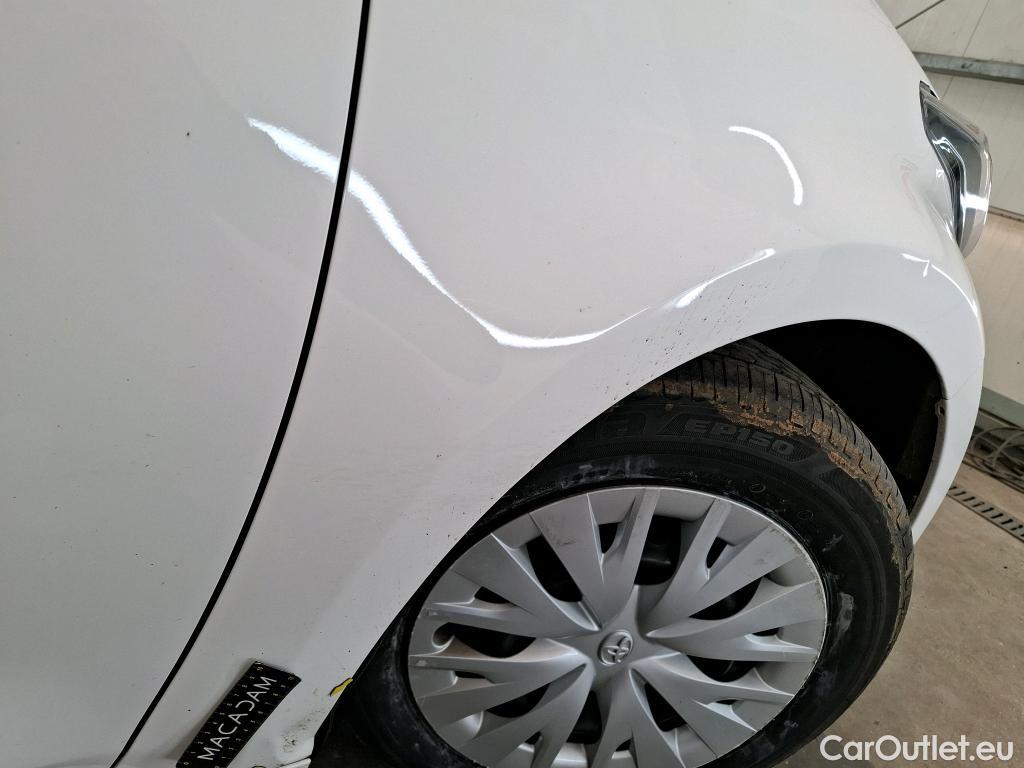  Toyota  Yaris TOYOTA  Hybride / 2019 / 5P / Berline Hybride 116h Dynamic Business Beyond Zer #4