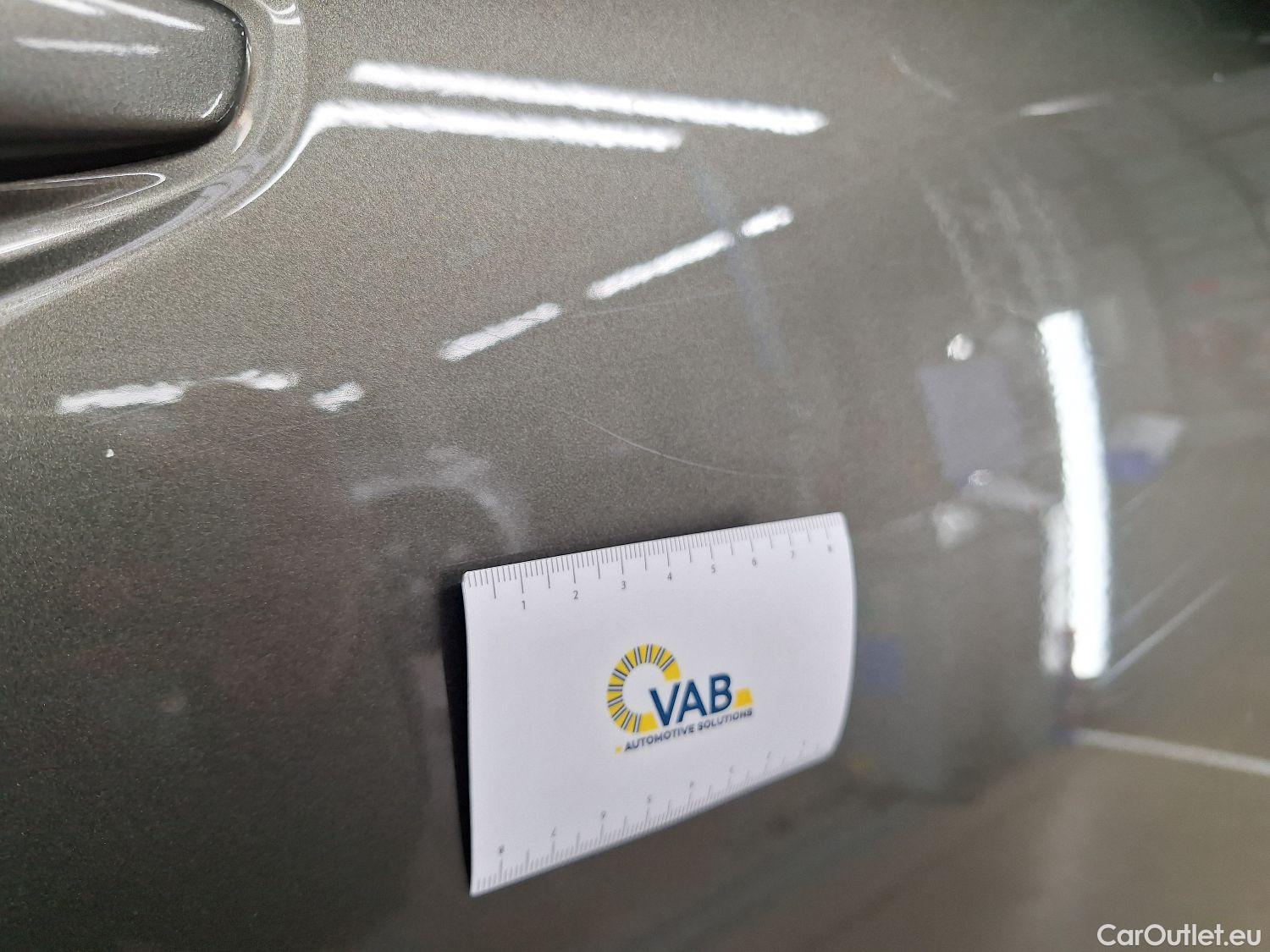  Peugeot  5008 Peugeot,  '16, Peugeot  1.2 PureTech 96kW S&S EAT8 Active 5d #15