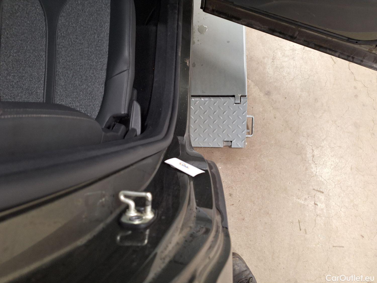  Peugeot  5008 Peugeot,  '16, Peugeot  1.5 BlueHDi 96kW S&S EAT8 Allure 5d #20