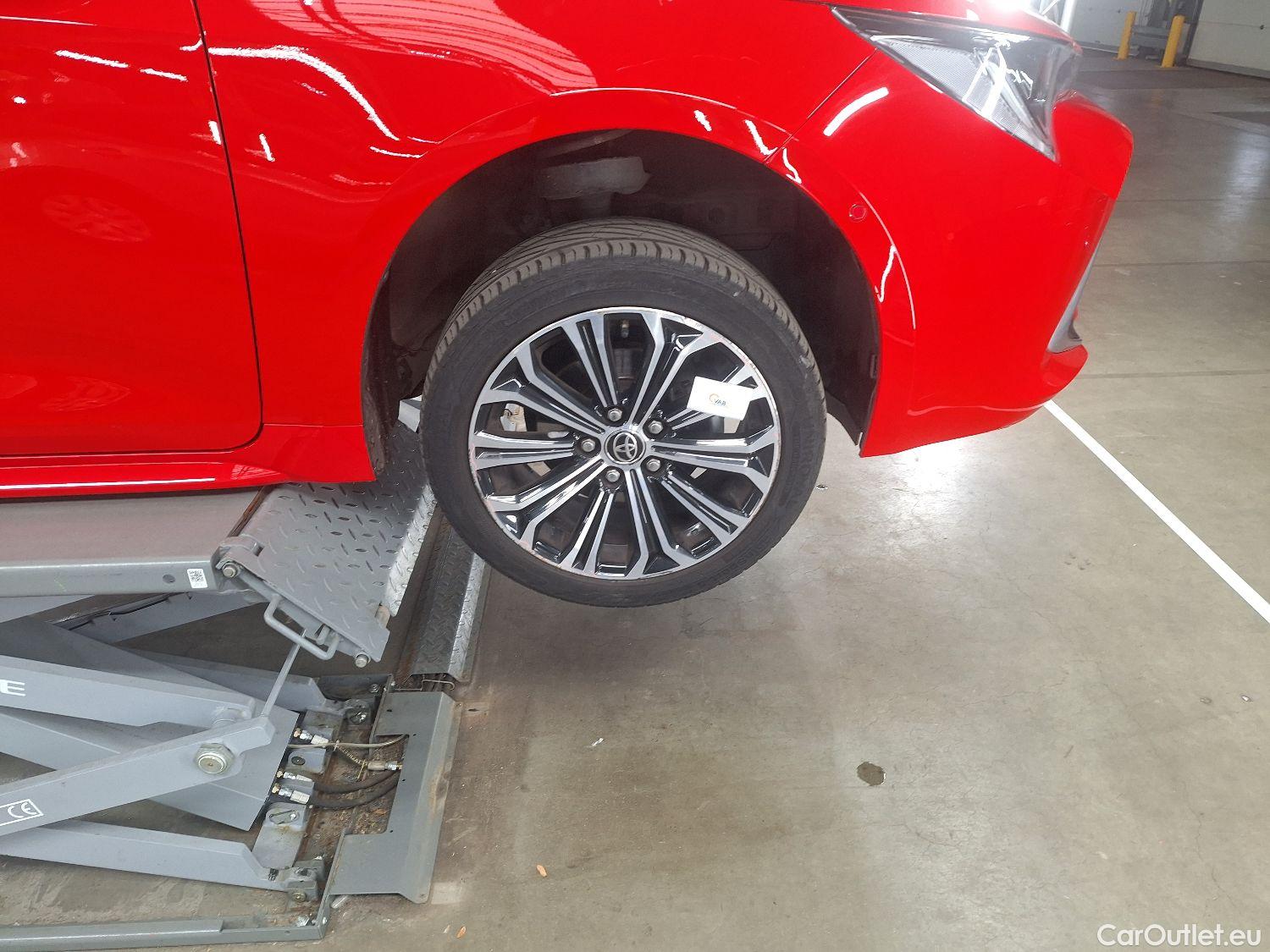  Toyota  Corolla Toyota,  TS '19, Toyota  Touring Sports 1.8 Hybrid Premium e #12