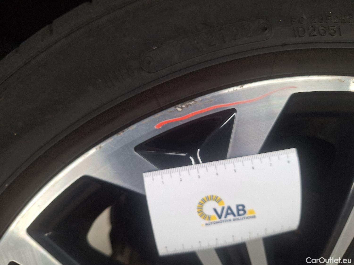  Toyota  Corolla Toyota,  TS '19, Toyota  Touring Sports 1.8 Hybrid Premium e #15