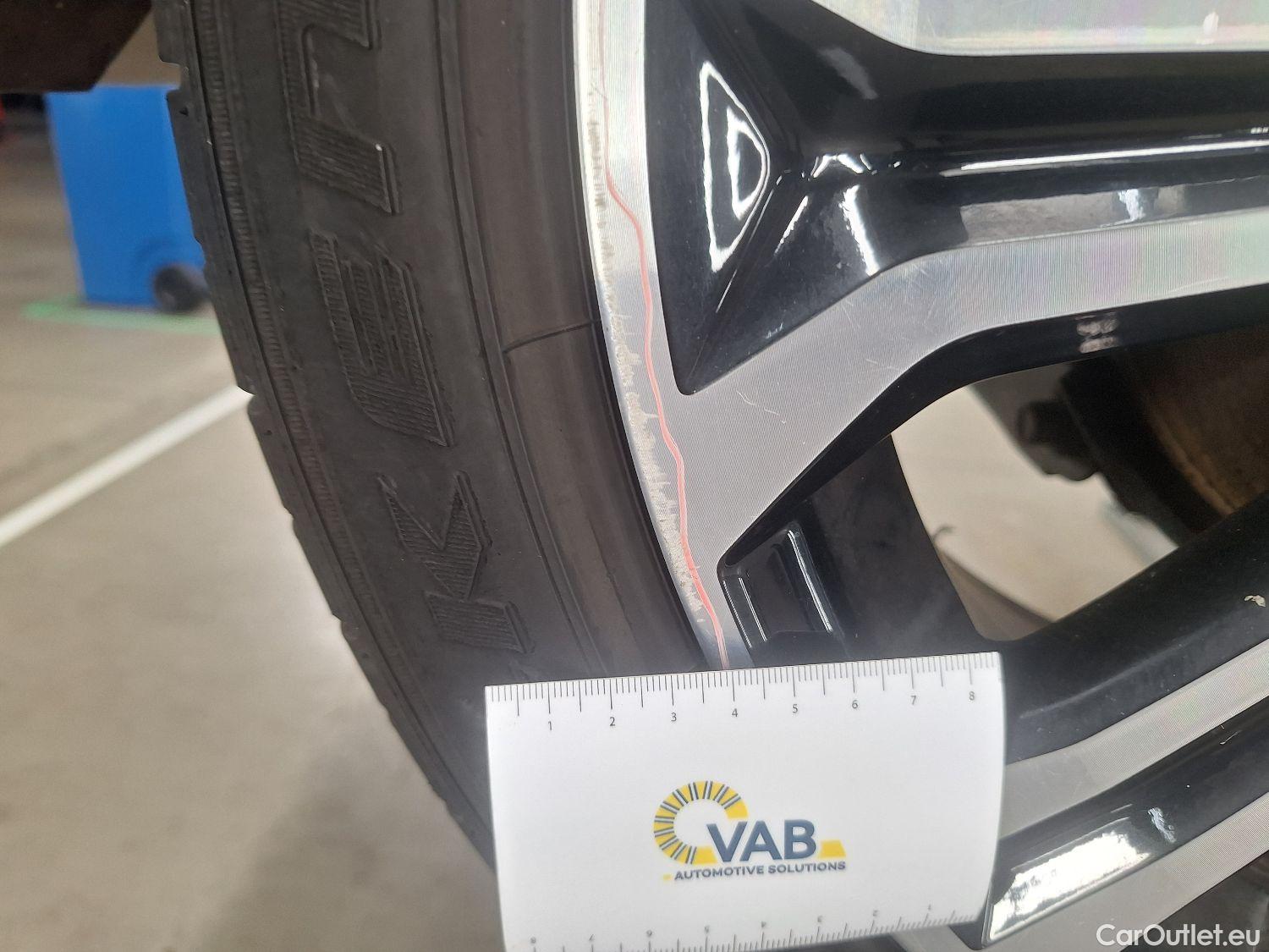  Toyota  Corolla Toyota,  TS '19, Toyota  Touring Sports 1.8 Hybrid Premium e #16