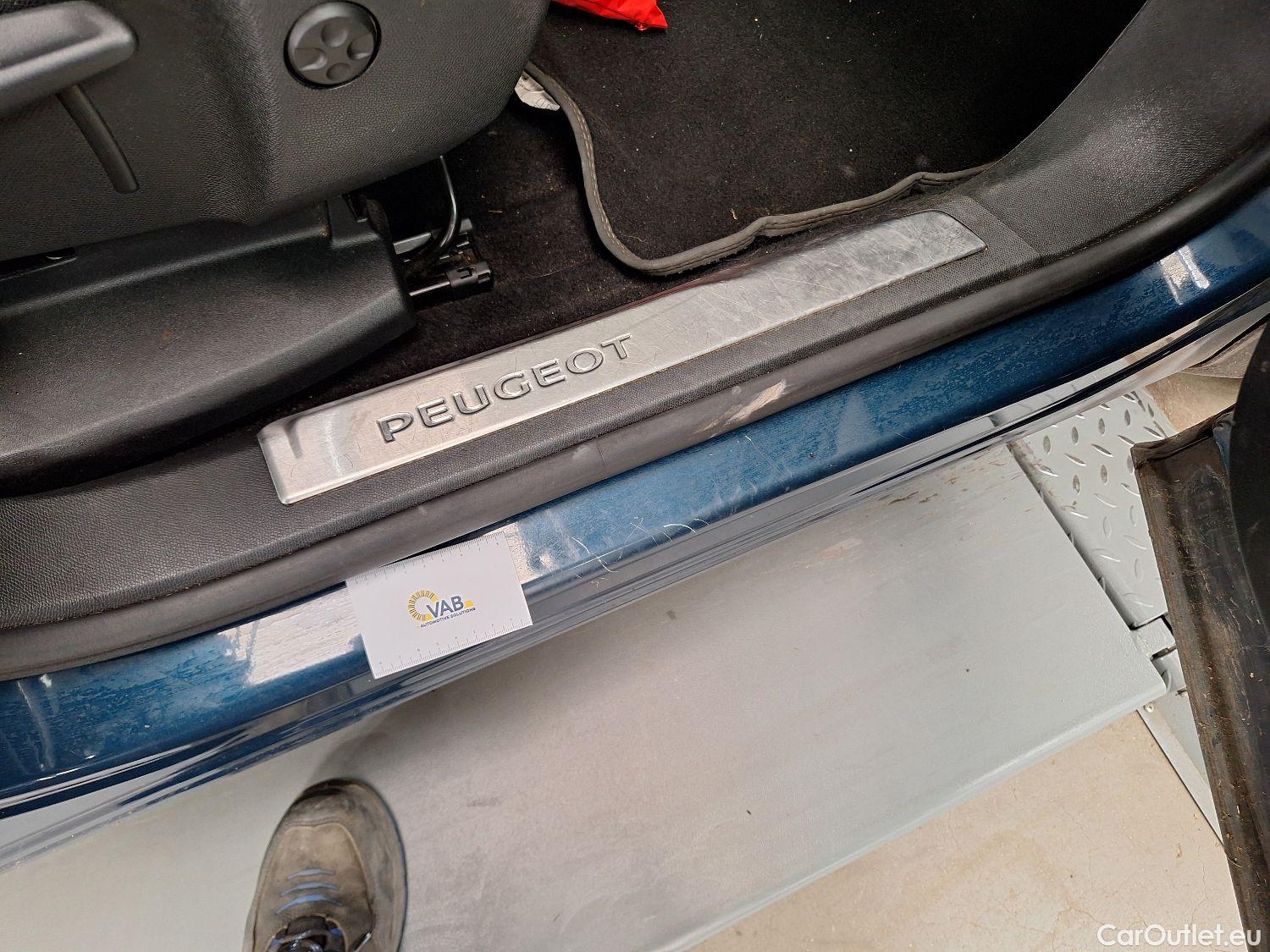  Peugeot  5008 Peugeot,  FL'20, Peugeot  1.6 PureTech 132kW S&S EAT8 GT Pack 5 #1