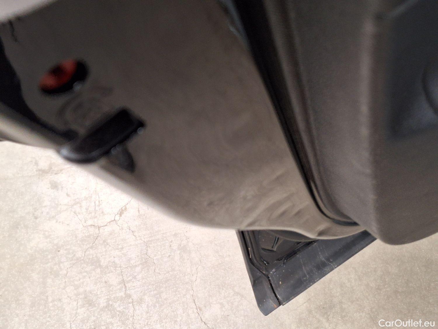  Peugeot  5008 Peugeot,  '16, Peugeot  1.2 PureTech 96kW S&S EAT8 Allure 5d #40