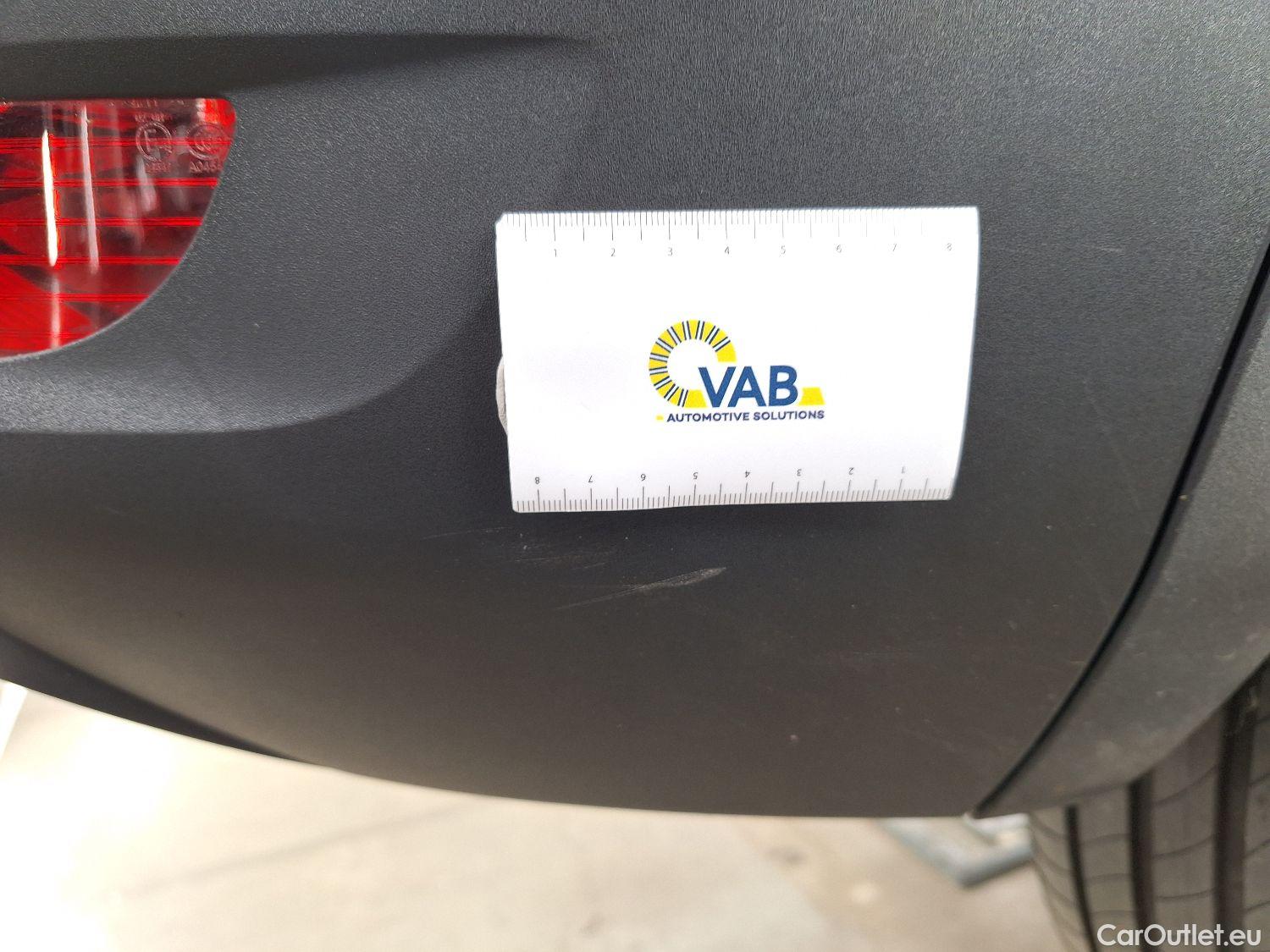  Peugeot  5008 Peugeot,  '16, Peugeot  1.5 BlueHDi 96kW S&S EAT8 GT Line 5d #26