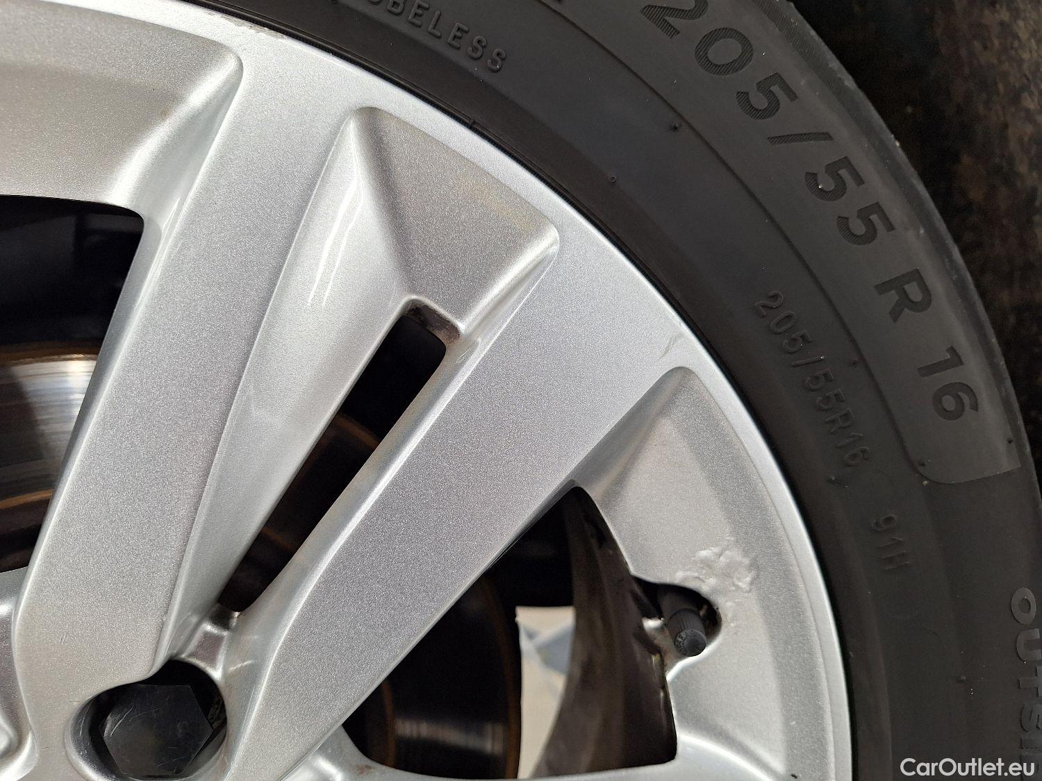  Peugeot  308 Peugeot,  SW FL'17, Peugeot  SW 1.5 BlueHDi 130 S&S Active 5d #11