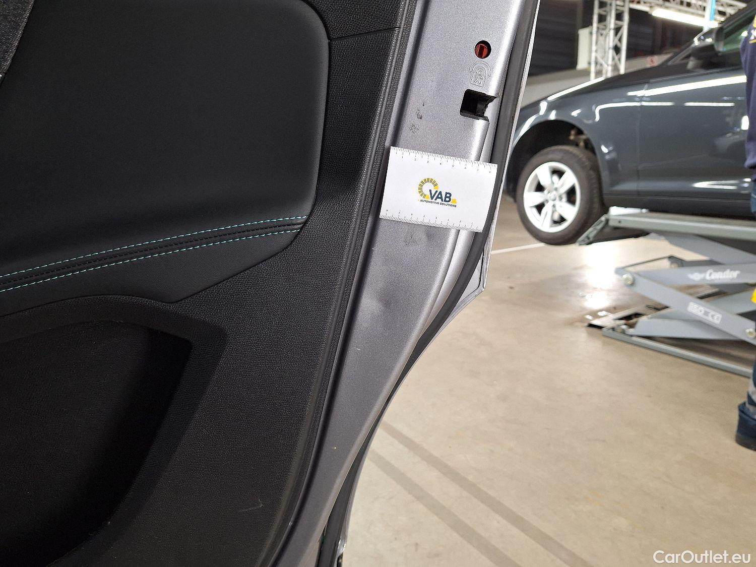  Peugeot  5008 Peugeot,  FL'20, Peugeot  1.5 BlueHDi 96kW S&S EAT8 Allure Pack #30