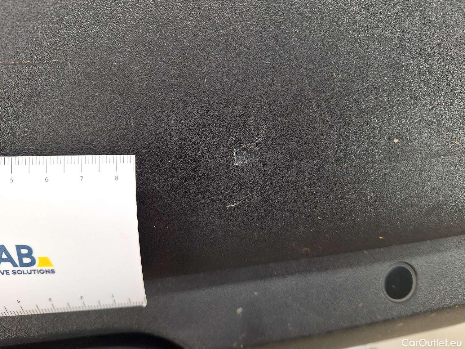  Peugeot  5008 Peugeot,  '16, Peugeot  1.2 PureTech 96kW S&S EAT8 Allure 5d #9