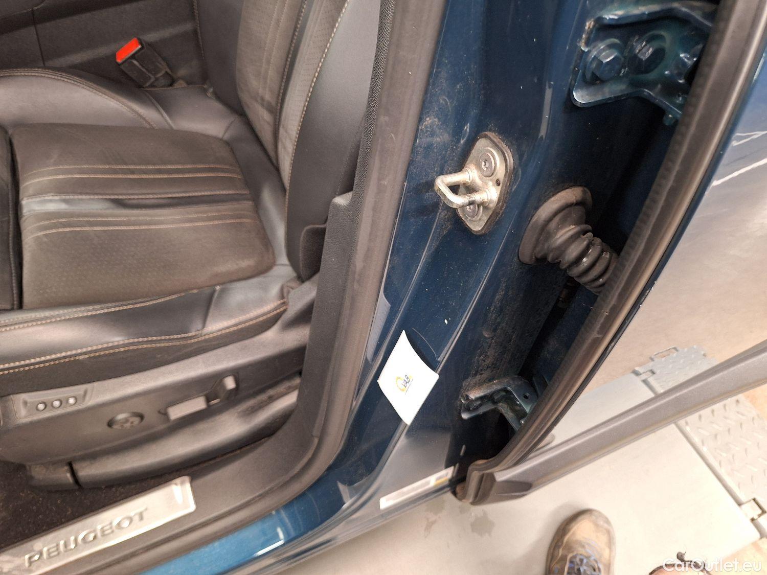  Peugeot  5008 Peugeot,  FL'20, Peugeot  1.6 PureTech 132kW S&S EAT8 GT Pack 5 #47