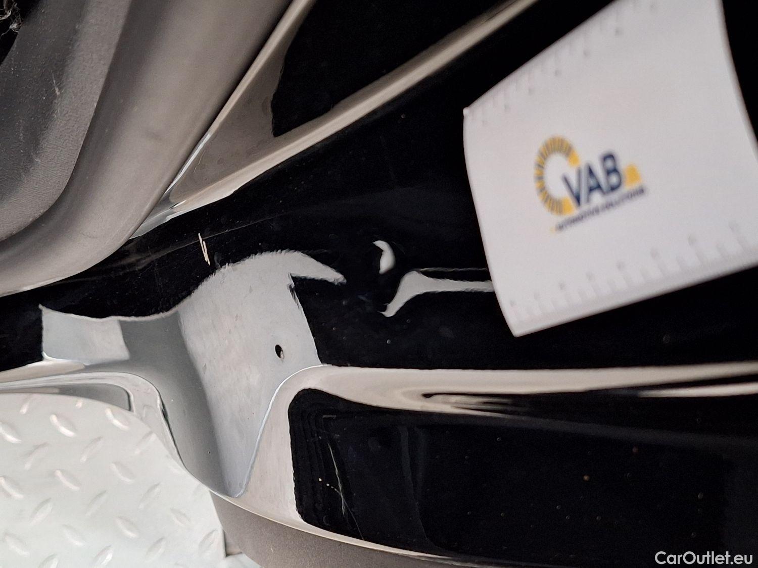  Peugeot  5008 Peugeot,  '16, Peugeot  1.2 PureTech 96kW S&S EAT8 Allure 5d #36