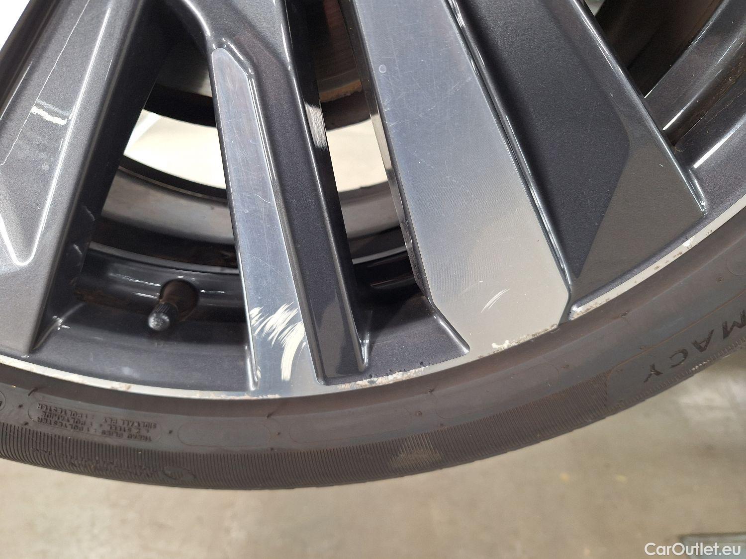  Peugeot  5008 Peugeot,  '16, Peugeot  1.5 BlueHDi 96kW S&S EAT8 GT Line 5d #23