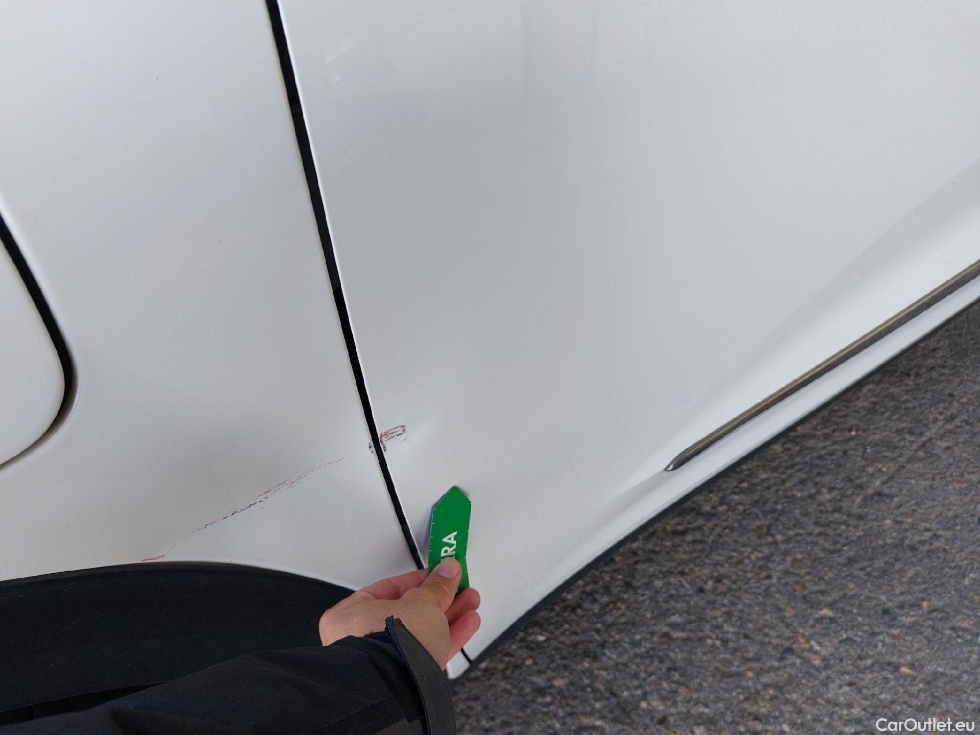  KIA  Niro KIA  / 2019 / 5P / crossover 1.6 GDi PHEV 104kW (141CV) Drive #12