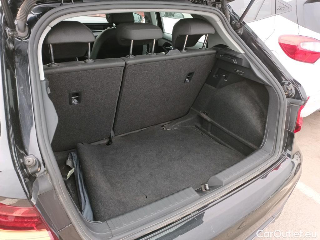  Audi  A1 Sportback AUDI A1 / 2018 / 5P / berlina con portón Sportback S line 30 TFSI 85kW S tronic #4