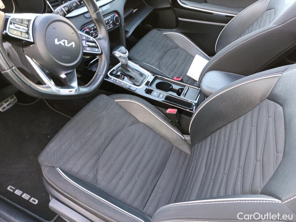  KIA  Cee'd KIA Ceed Tourer / 2021 / 5P / familiar Tourer 1.5 MHEV 118kW(160CV) GT Line DCT #20