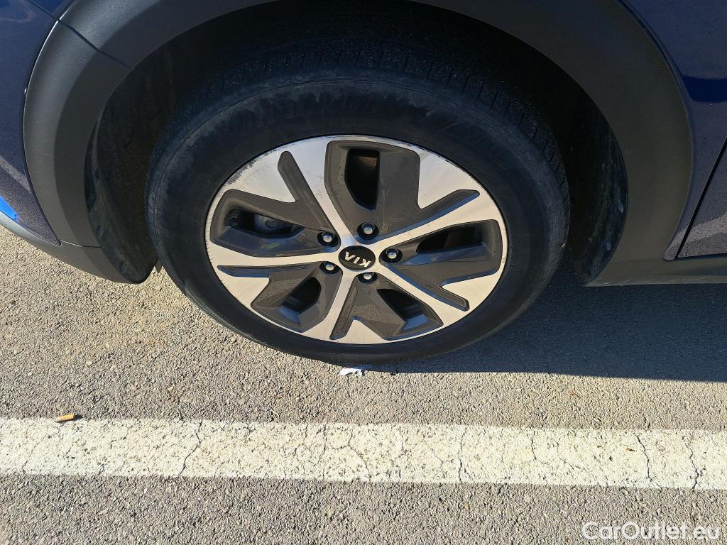  KIA  Niro KIA e- / 2016 / 5P / crossover e- 150kW (204CV) Drive (Long Range) #1