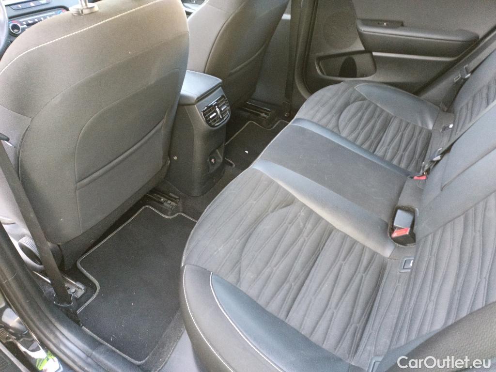  KIA  Cee'd KIA Ceed Tourer / 2021 / 5P / familiar Tourer 1.5 MHEV 118kW(160CV) GT Line DCT #19