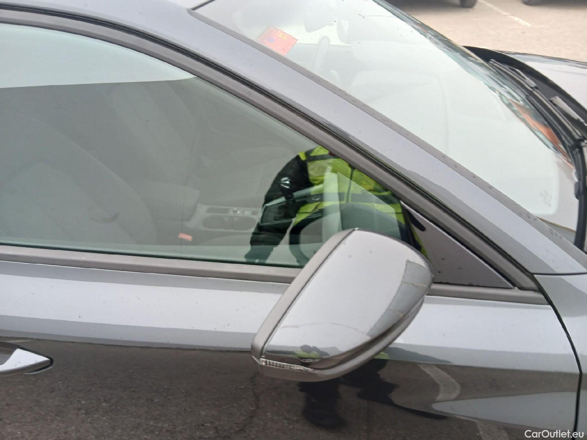  Audi  A3 AUDI  / 2020 / 5P / berlina con portón Sportback 35 TFSI 110kW (150CV) #19