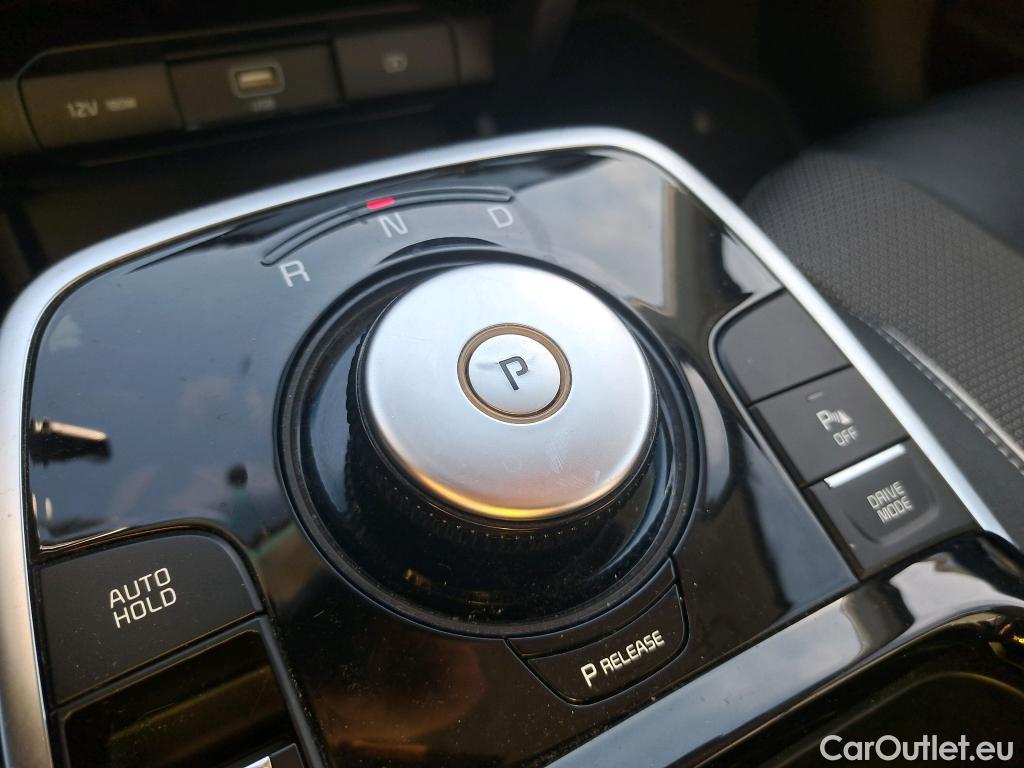  KIA  Niro KIA e- / 2016 / 5P / crossover e- 150kW (204CV) Drive (Long Range) #9