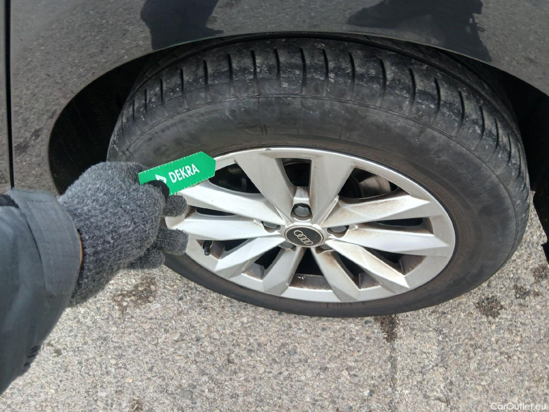  Audi  A3 AUDI  / 2020 / 5P / berlina con portón Sportback 35 TFSI 110kW (150CV) #8