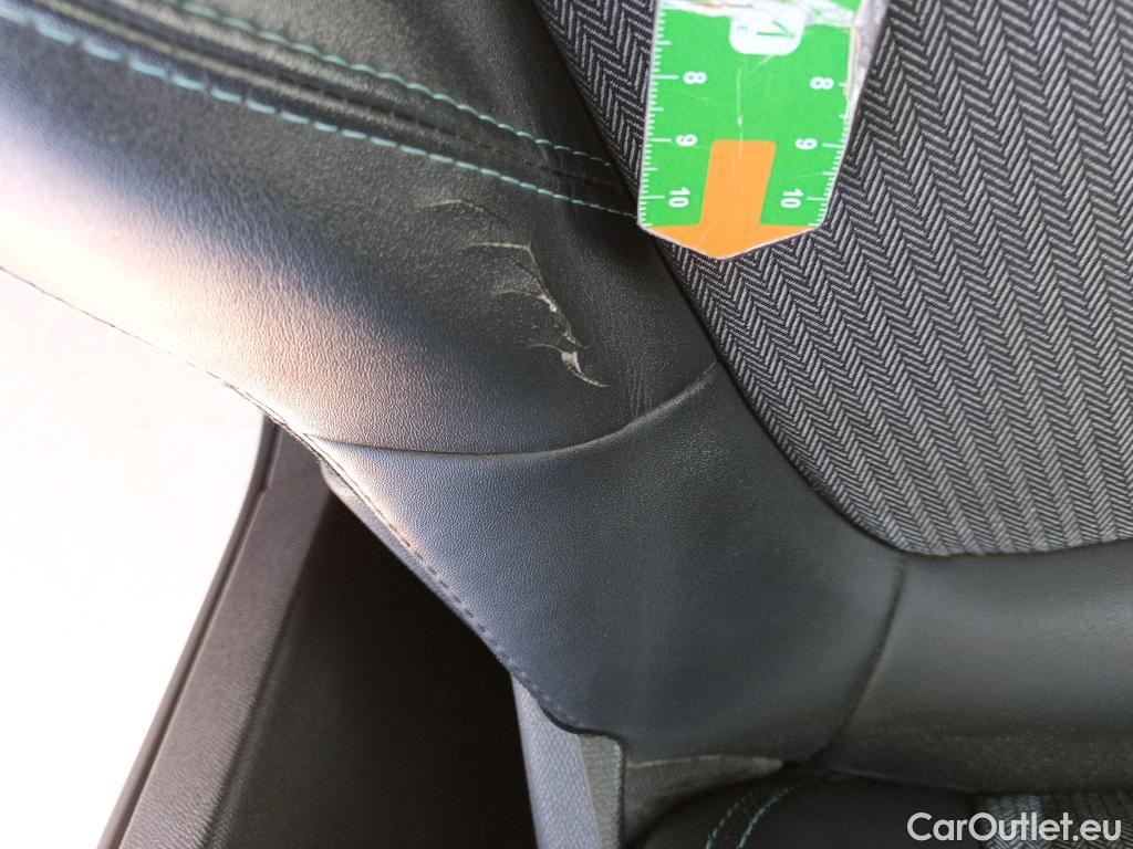  Peugeot  3008 PEUGEOT  Hybrid / 2020 / 5P / todoterreno 225 e-EAT8 Allure #12