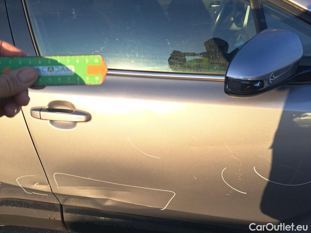  Toyota  C-HR TOYOTA  / 2016 / 5P / todoterreno 1.8 125H Advance (CX) #77