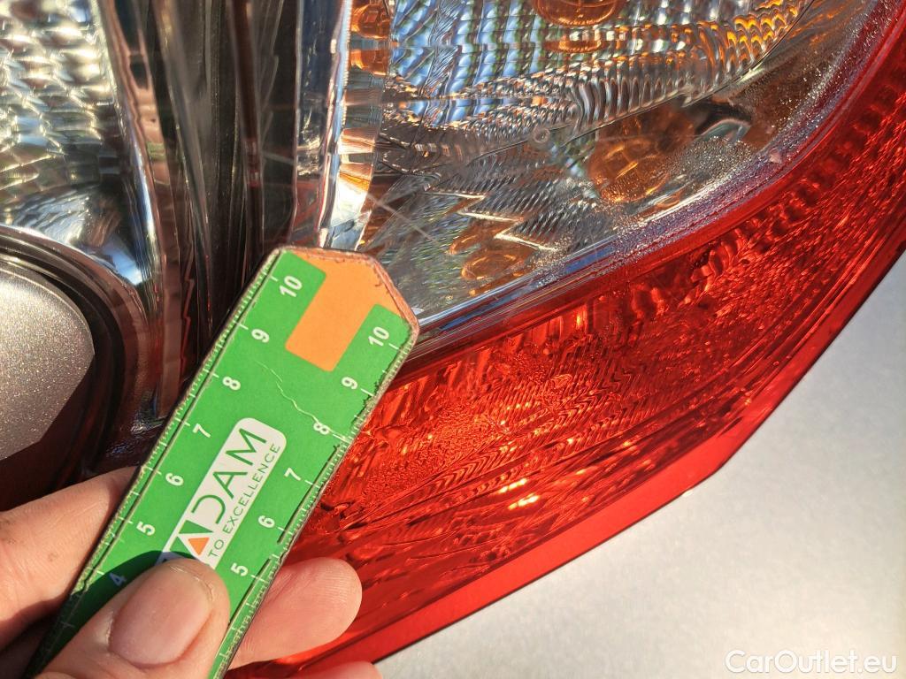  Toyota  C-HR TOYOTA  / 2016 / 5P / todoterreno 1.8 125H Advance (CX) #95