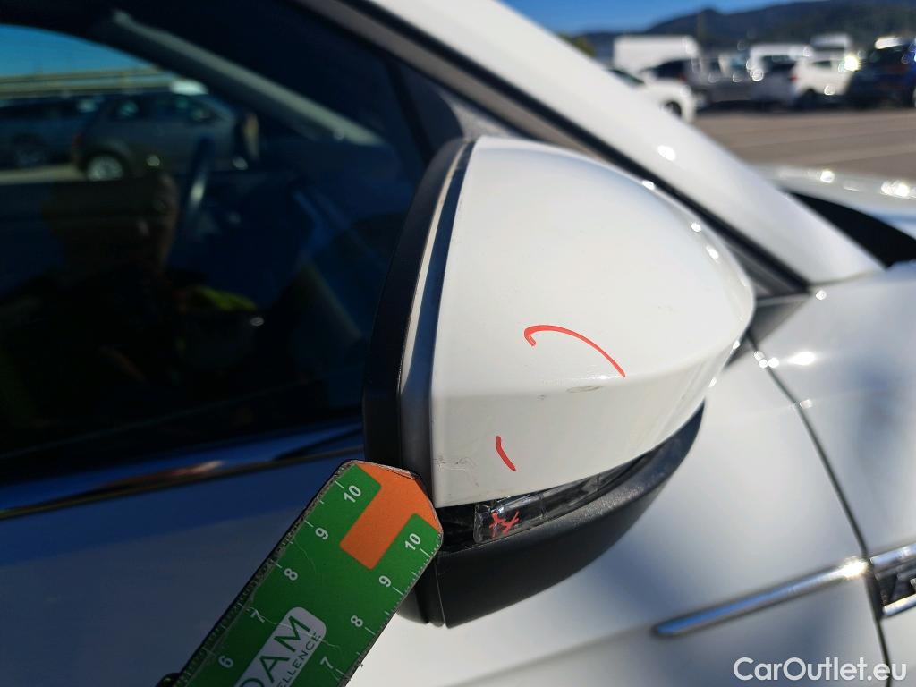  Volkswagen  T-CROSS VOLKSWAGEN  / 2018 / 5P / todoterreno Sport 1.5 TSI 110kW (150CV) DSG #21