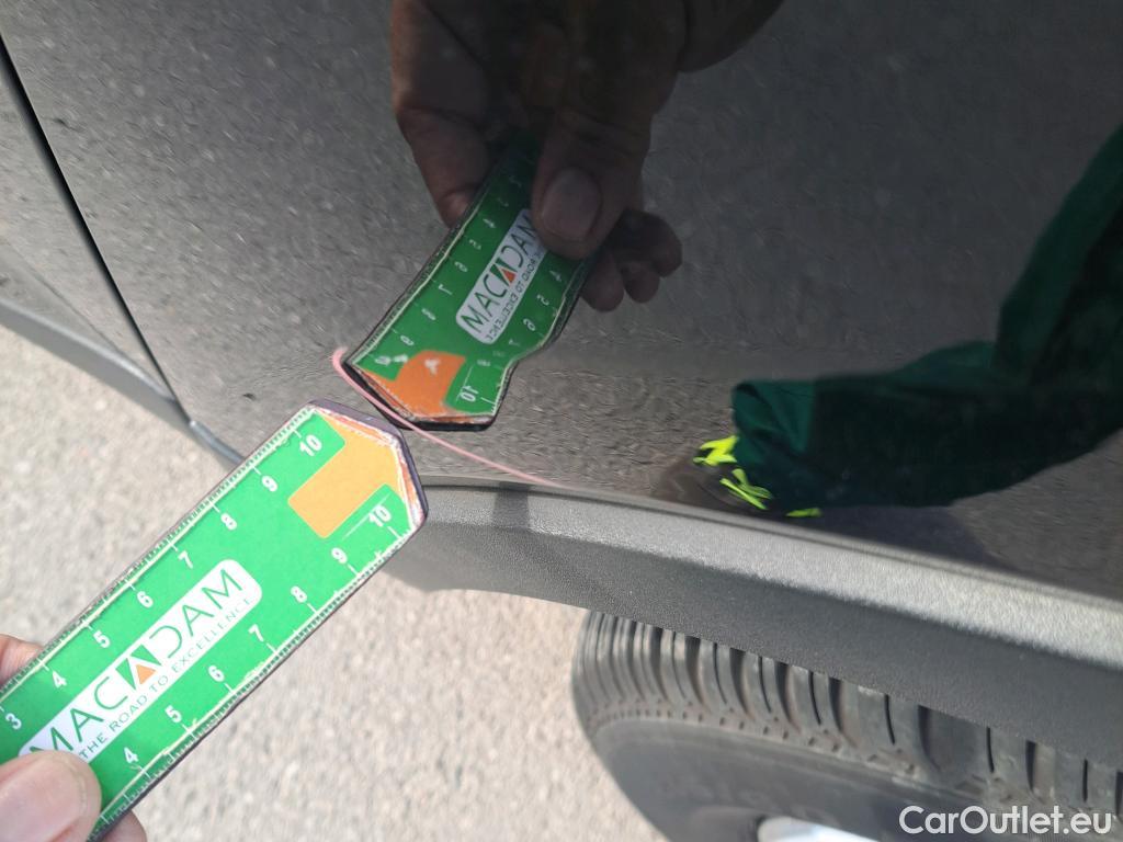  Volvo  XC 40 VOLVO XC40 / 2017 / 5P / todoterreno 1.5 T2 Momentum Core Auto #2