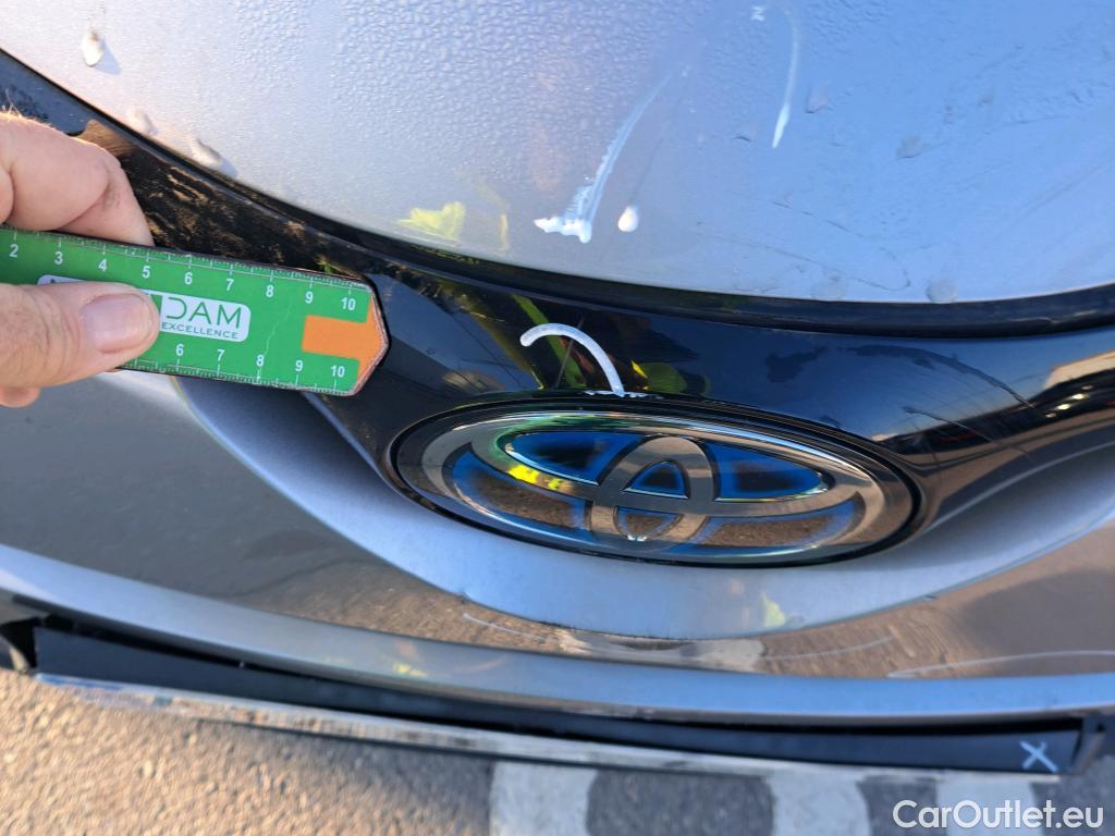  Toyota  C-HR TOYOTA  / 2016 / 5P / todoterreno 1.8 125H Advance (CX) #91