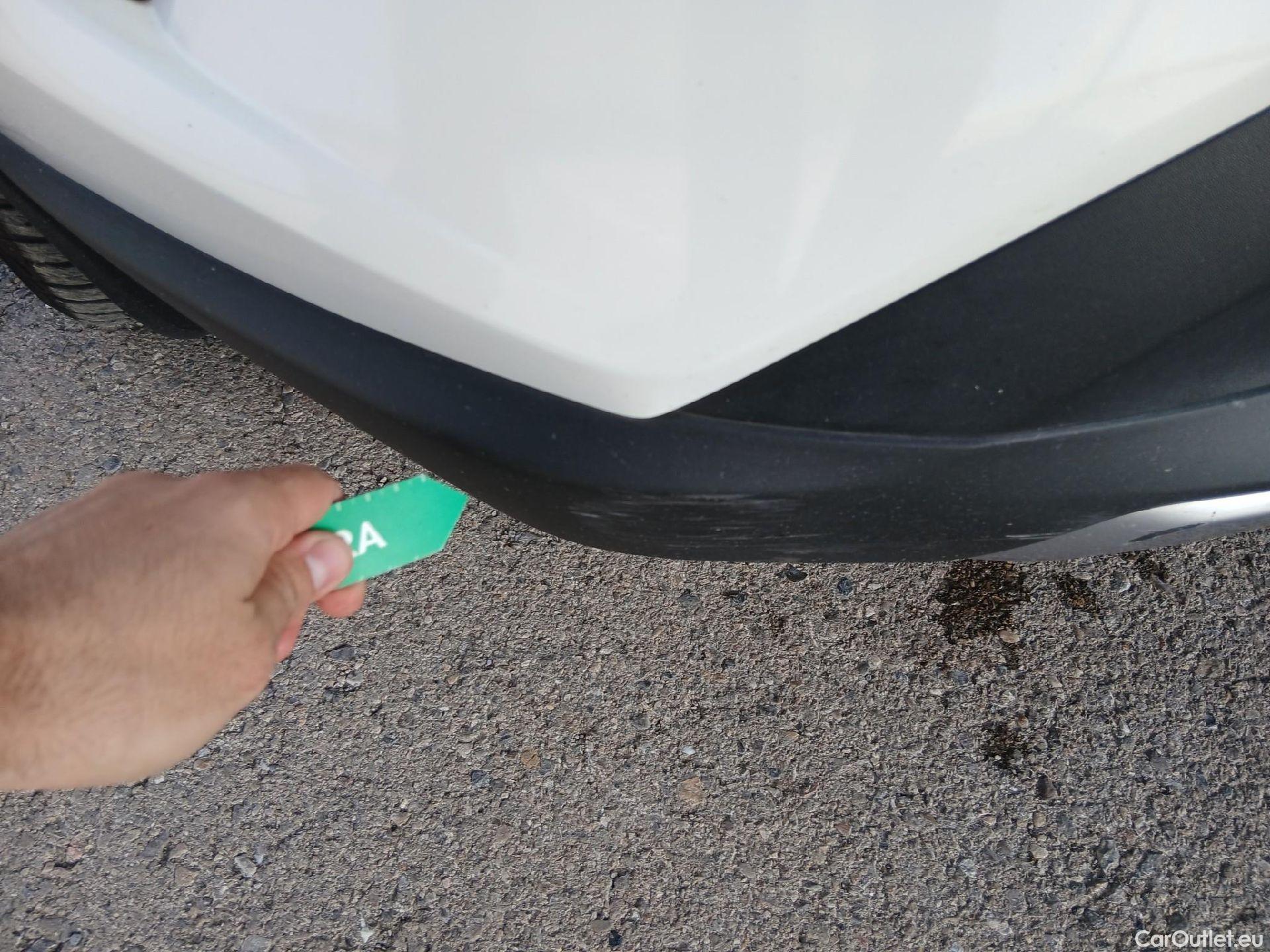  Toyota  RAV4 TOYOTA  / 2018 / 5P / todoterreno 2.5l 220H Advance #2