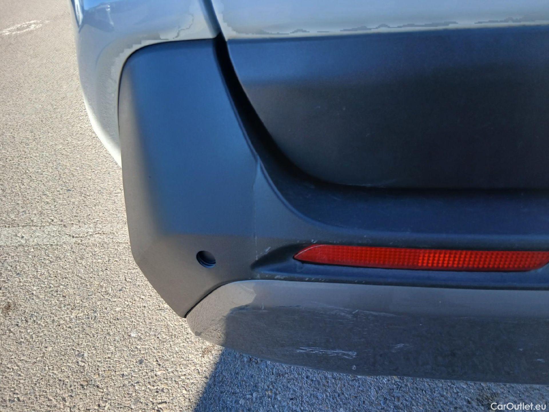  Toyota  RAV4 TOYOTA  / 2018 / 5P / todoterreno 2.5l 220H Advance #12