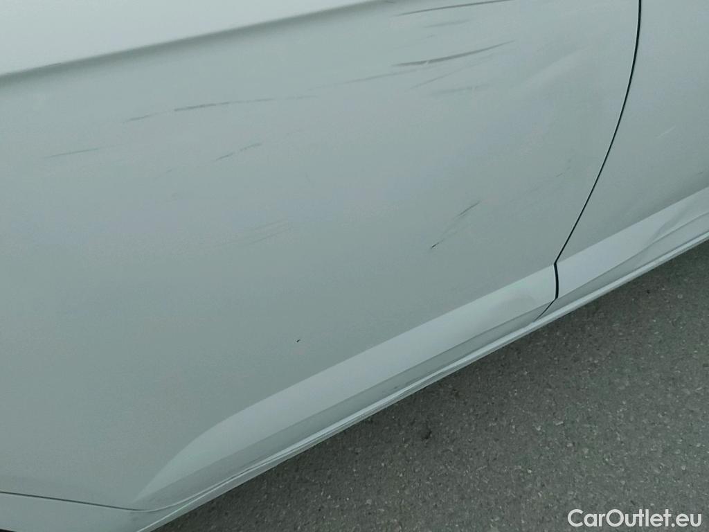  Volkswagen  Polo VOLKSWAGEN  / 2021 / 5P / berlina con portón Life 1.0 TSI 70kW (95CV) #8