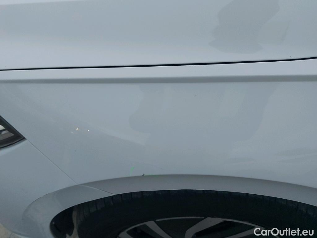  Volkswagen  Polo VOLKSWAGEN  / 2021 / 5P / berlina con portón Life 1.0 TSI 70kW (95CV) #39