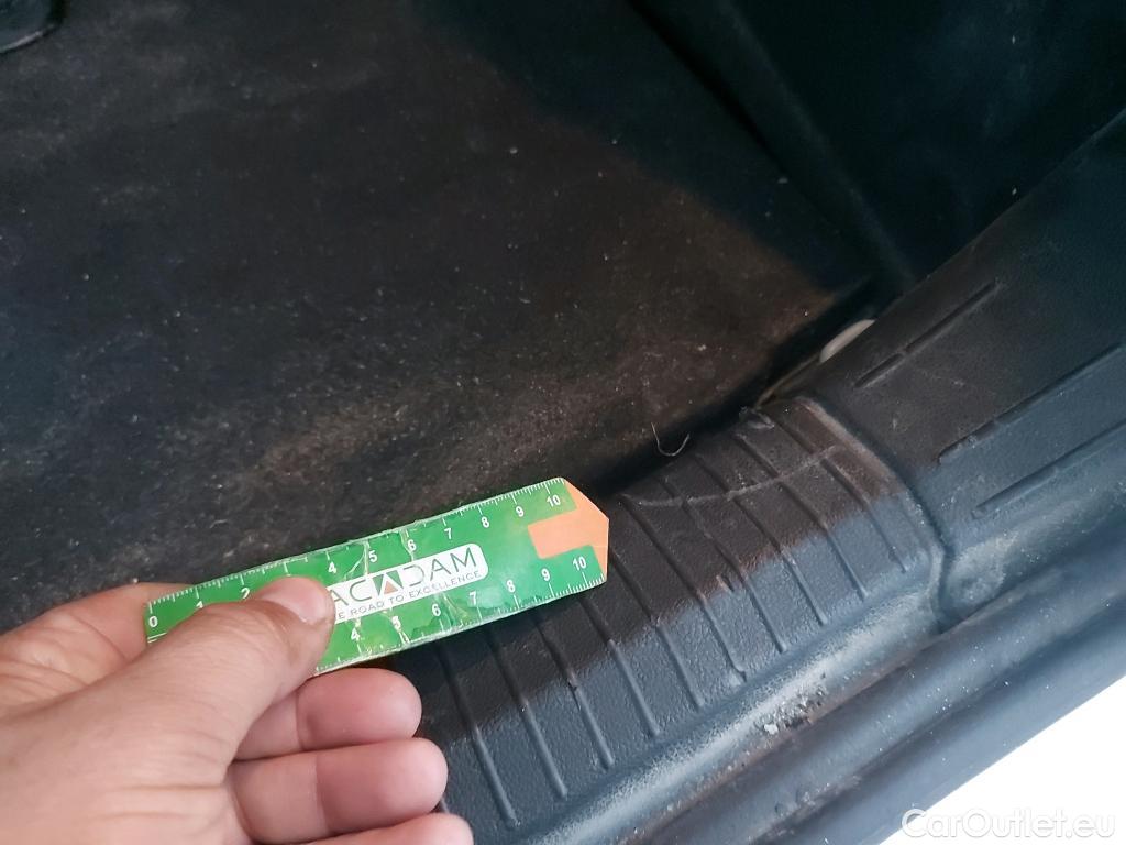  Volkswagen  Polo VOLKSWAGEN  / 2021 / 5P / berlina con portón Life 1.0 TSI 70kW (95CV) #29