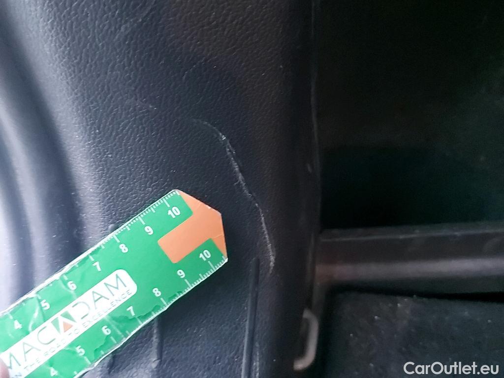  Volkswagen  Polo VOLKSWAGEN  / 2021 / 5P / berlina con portón Life 1.0 TSI 70kW (95CV) #32