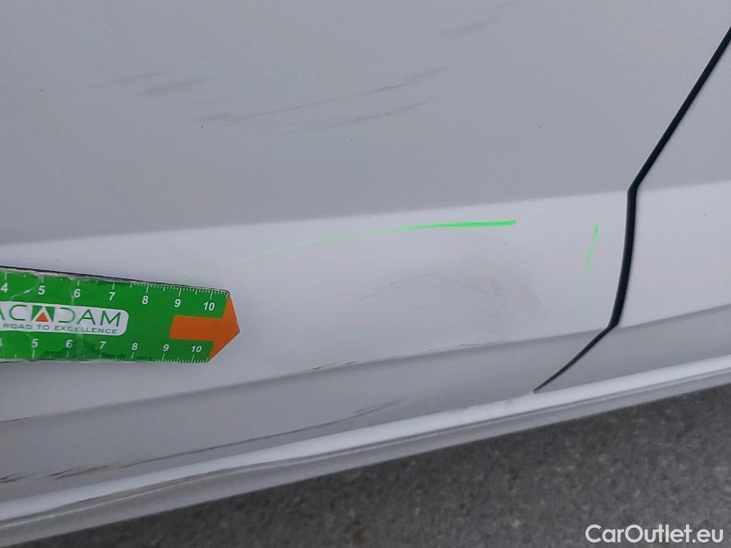  Volkswagen  Polo VOLKSWAGEN  / 2021 / 5P / berlina con portón Life 1.0 TSI 70kW (95CV) #9