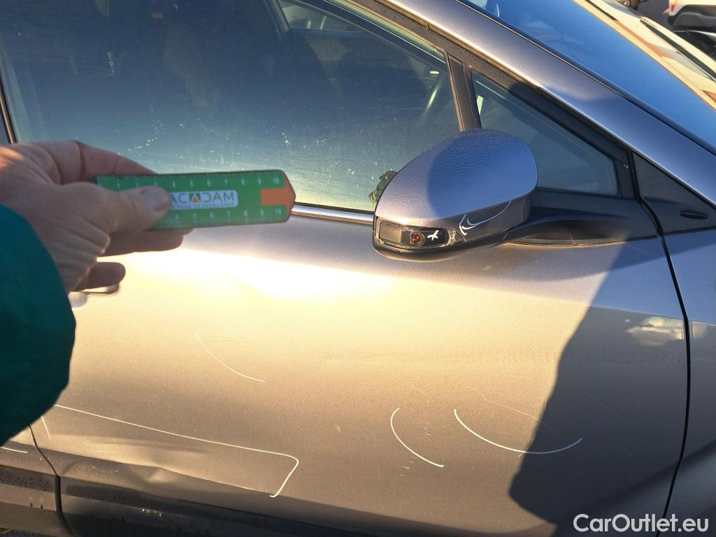  Toyota  C-HR TOYOTA  / 2016 / 5P / todoterreno 1.8 125H Advance (CX) #83