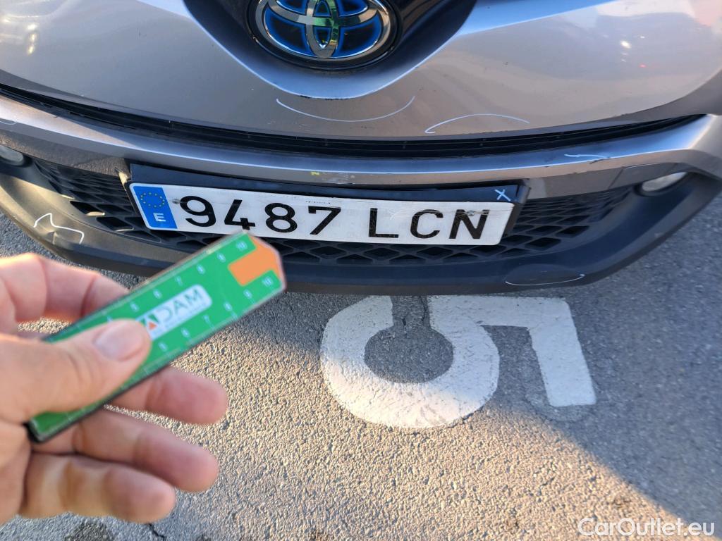  Toyota  C-HR TOYOTA  / 2016 / 5P / todoterreno 1.8 125H Advance (CX) #56