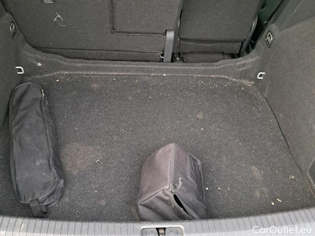  Volkswagen  Tiguan VOLKSWAGEN  / 2020 / 5P / todoterreno Life 2.0 TDI 110kW (150CV) DSG (AC2) #7