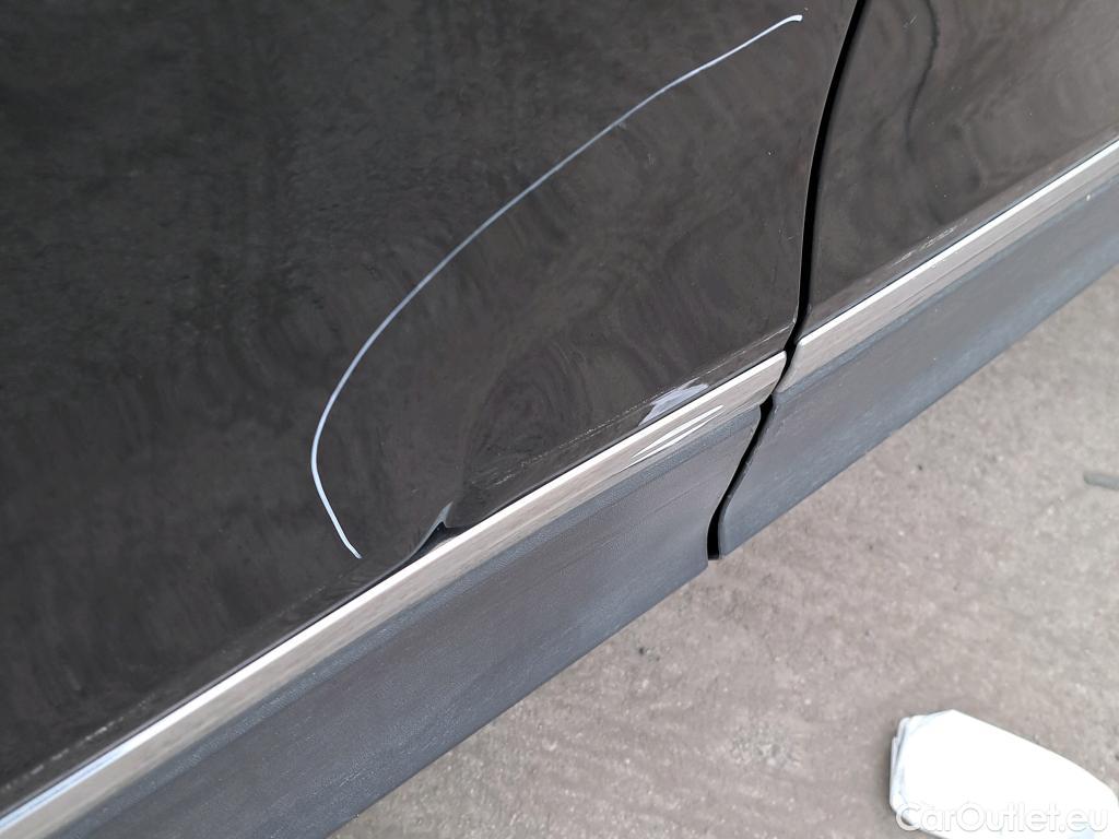  Volkswagen  Tiguan VOLKSWAGEN  / 2020 / 5P / todoterreno Life 2.0 TDI 110kW (150CV) DSG (AC2) #4