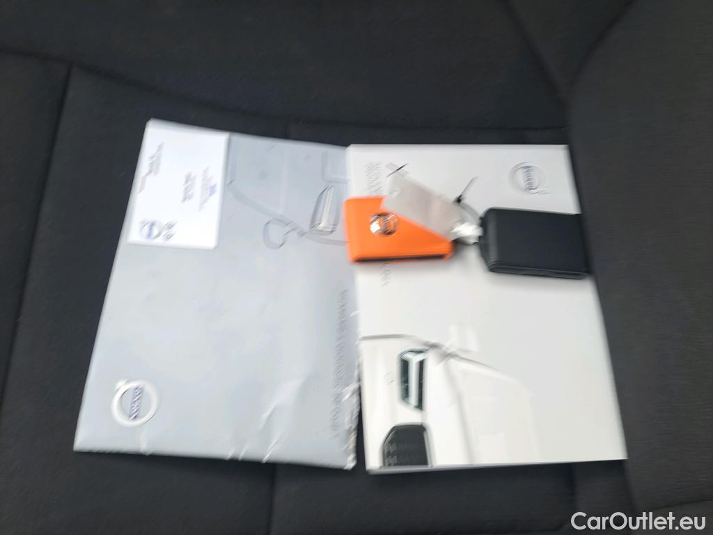  Volvo  XC 40 VOLVO XC40 / 2017 / 5P / todoterreno 1.5 T2 Momentum Core Auto #5