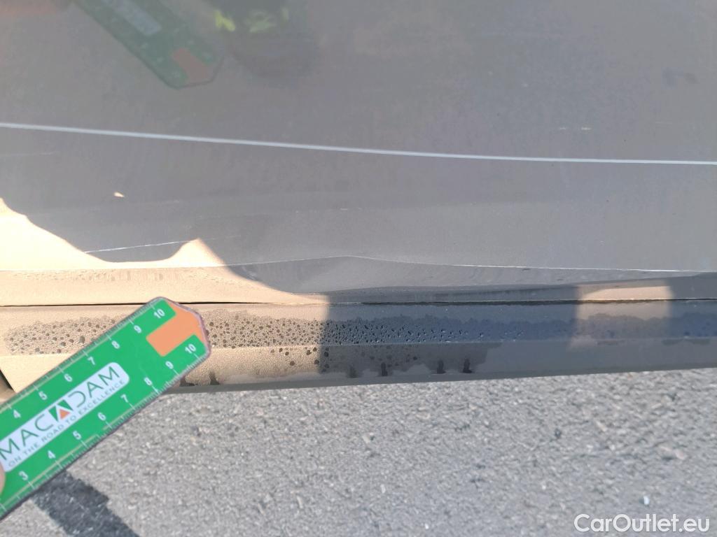  Toyota  C-HR TOYOTA  / 2016 / 5P / todoterreno 1.8 125H Advance (CX) #16