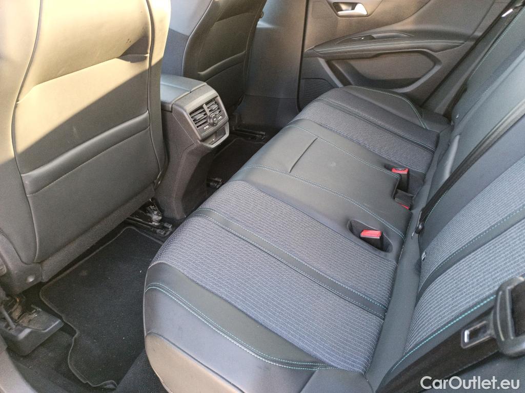  Peugeot  3008 PEUGEOT  Hybrid / 2020 / 5P / todoterreno 225 e-EAT8 Allure #27