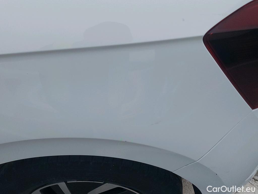  Volkswagen  Polo VOLKSWAGEN  / 2021 / 5P / berlina con portón Life 1.0 TSI 70kW (95CV) #43