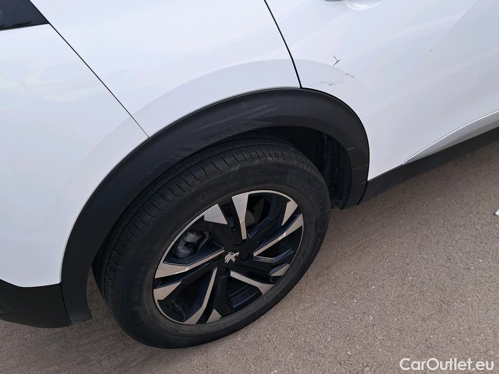  Peugeot  2008 PEUGEOT  / 2019 / 5P / todoterreno Allure Pack Puretech 130 S&S EAT8 (AC) #13