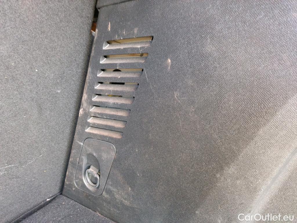  Peugeot  3008 PEUGEOT  Hybrid / 2020 / 5P / todoterreno 225 e-EAT8 Allure #22