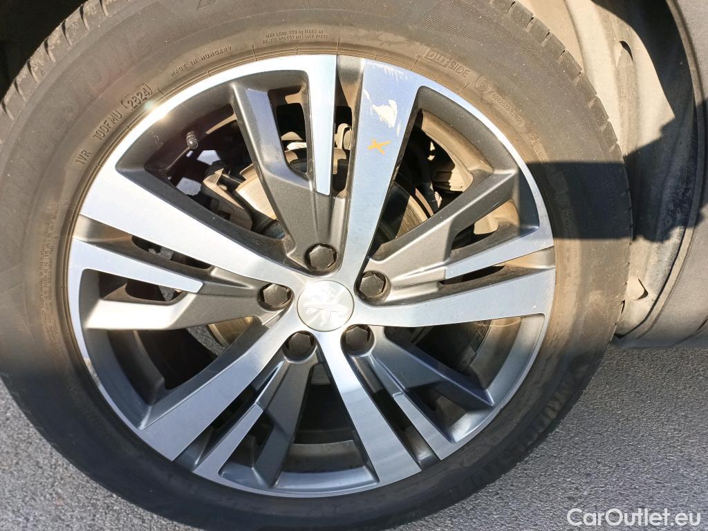  Peugeot  3008 PEUGEOT  Hybrid / 2020 / 5P / todoterreno 225 e-EAT8 Allure #6