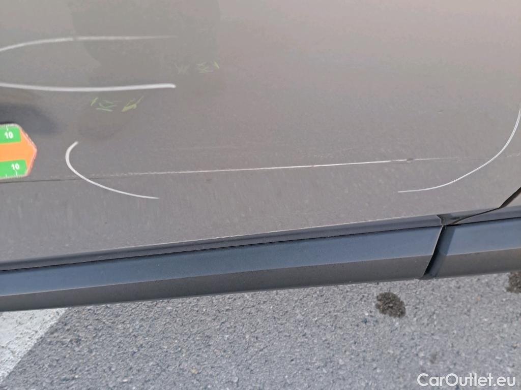  Toyota  C-HR TOYOTA  / 2016 / 5P / todoterreno 1.8 125H Advance (CX) #32